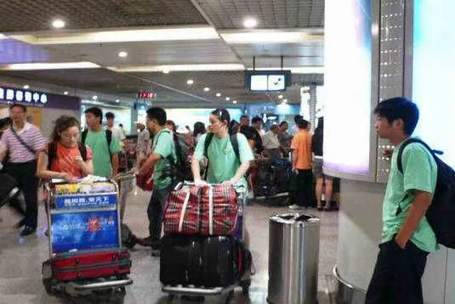启动项目：青城山九年制学校现场阳光种子行动夏令营