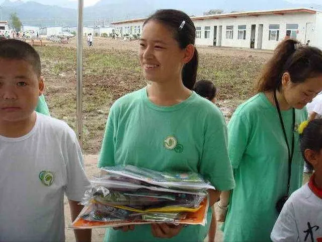 奉献是发之内心的幸福