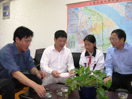 助特困民工子弟度过难关