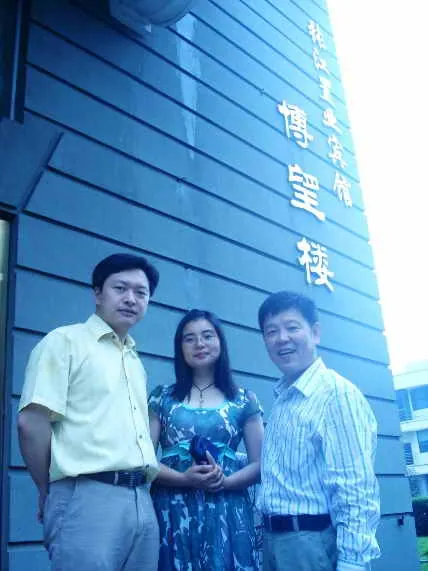 优雅的＂小蚂蚁＂