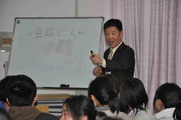 阳光种子行动核心志愿者辛荣参加JACHINA-赴上海海事大学做＂事业启航＂志愿活动