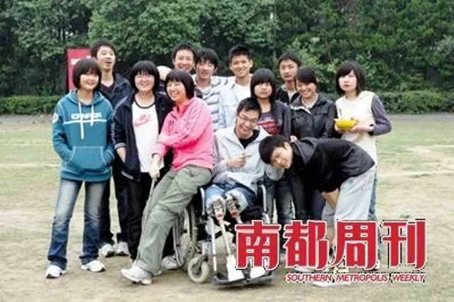 关于在北川中学宿舍门口修两个报刊栏的千元计划设想讨论