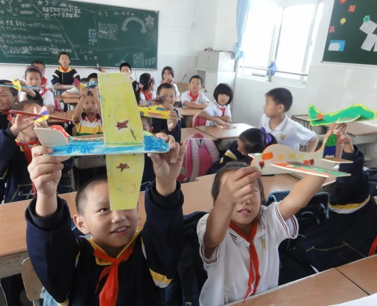 “心灵手巧 情满校园”DIY手工制作作品展示会---三桥小学阳光千元计划报道(7)