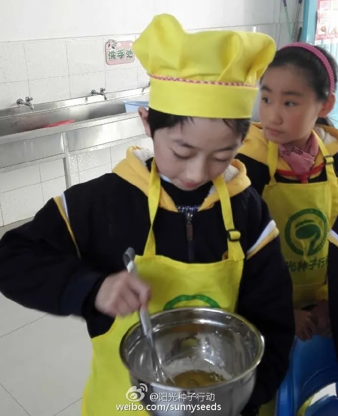 三桥小学烘焙社团第六课《手指饼干》出笼啦