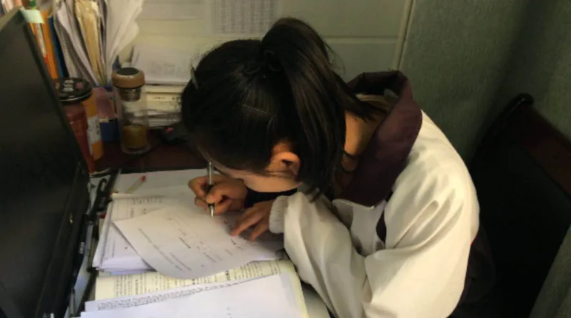 助学蔡思兰同学协议签署