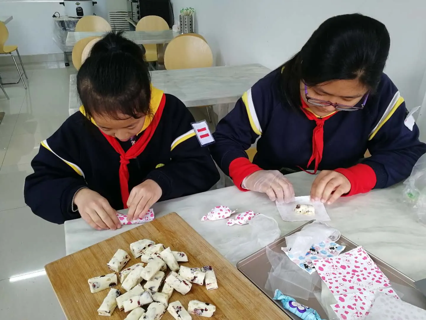 校园开放日三桥小学烘焙社放异彩